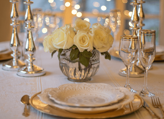 Mesa posta lindíssima, para um evento empresarial